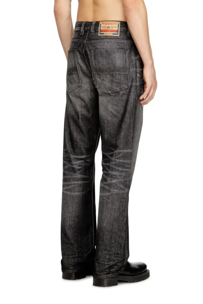 Relaxed Jeans 1980 D-Eeper 09M63 Nächstgelegenes Geschäft finden