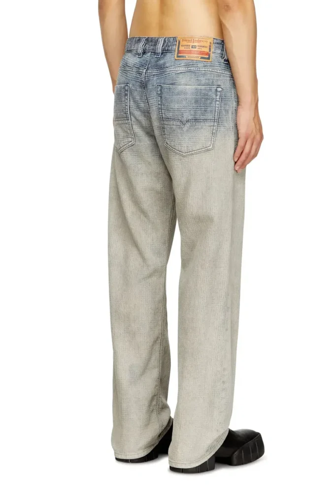 Relaxed Jeans 1980 D-Eeper 09N93 Nächstgelegenes Geschäft finden