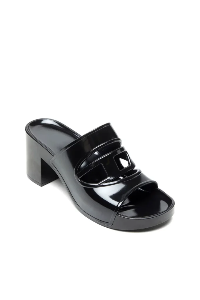 sa-bonnie Sa-Bonnie-Heeled Gummi-Pantoletten mit ausgeschnittenem Logo sa-bonnie Sa-Bonnie-Heeled Gummi-Pantoletten mit ausgeschnittenem Logo