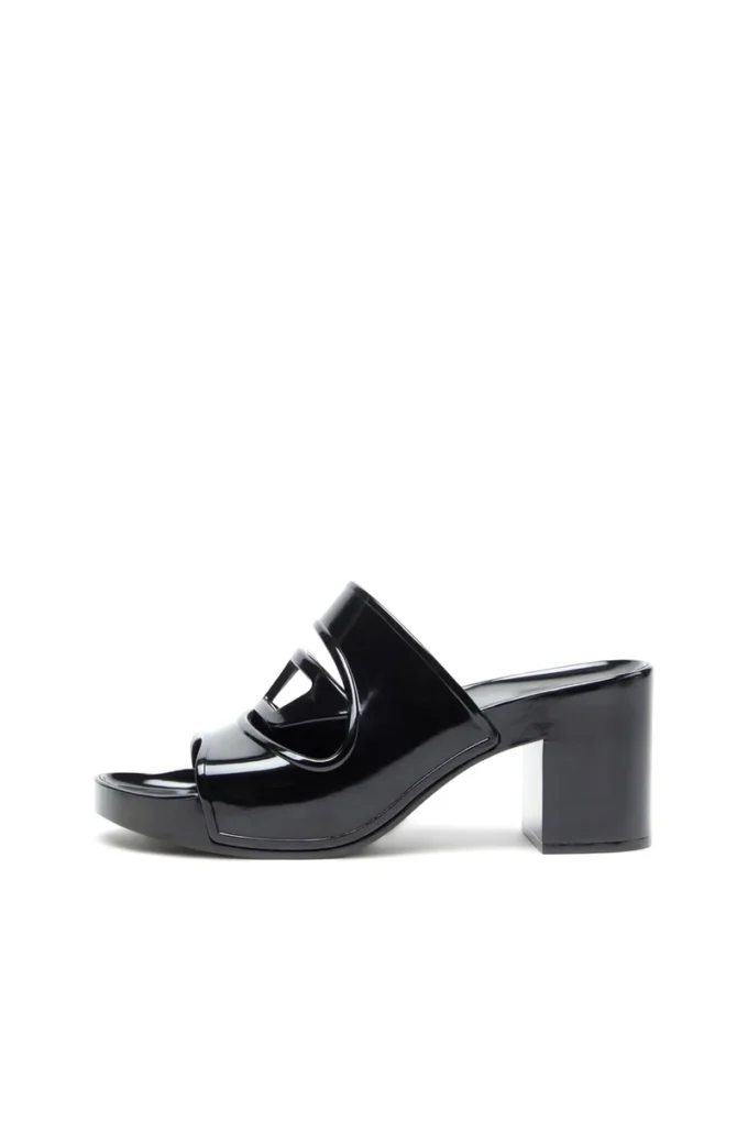 sa-bonnie Sa-Bonnie-Heeled Gummi-Pantoletten mit ausgeschnittenem Logo sa-bonnie Sa-Bonnie-Heeled Gummi-Pantoletten mit ausgeschnittenem Logo