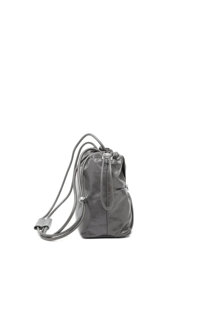 Scrunch-D-Bucket Scrunch-D-Bucket-Tasche aus glänzendem, geknittertem Leder