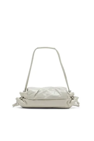 scrunch-d Schultertasche Scrunch-D S-Schultertasche aus geknittertem Leder