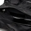 scrunch-d Schultertasche Scrunch-D S-Schultertasche aus geknittertem Leder scrunch-d Schultertasche Scrunch-D S-Schultertasche aus geknittertem Leder