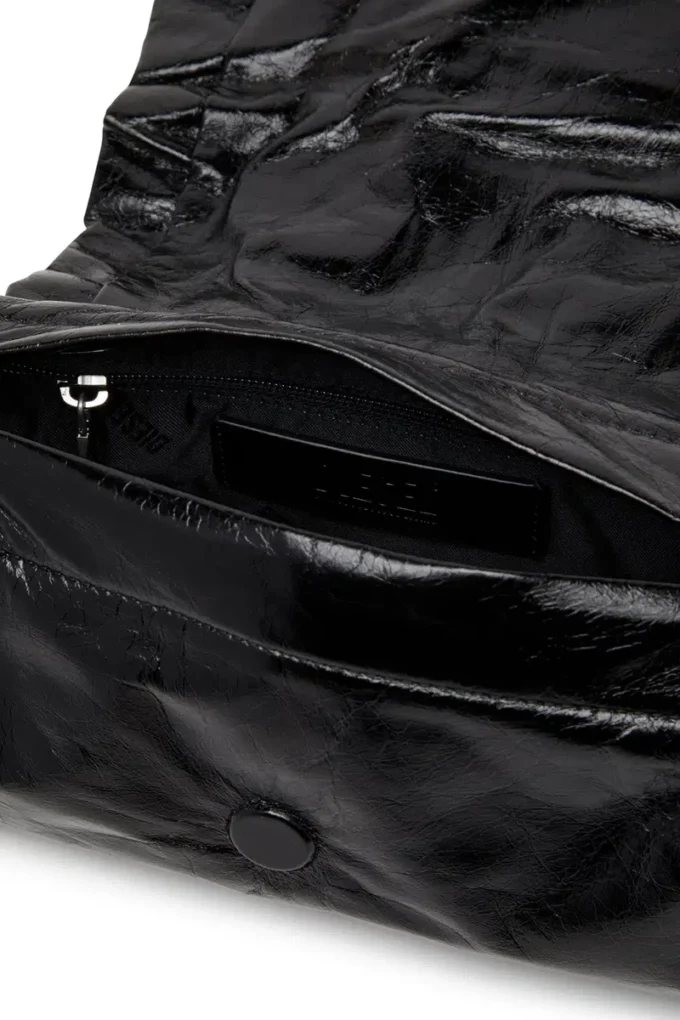 scrunch-d Schultertasche Scrunch-D S-Schultertasche aus geknittertem Leder scrunch-d Schultertasche Scrunch-D S-Schultertasche aus geknittertem Leder