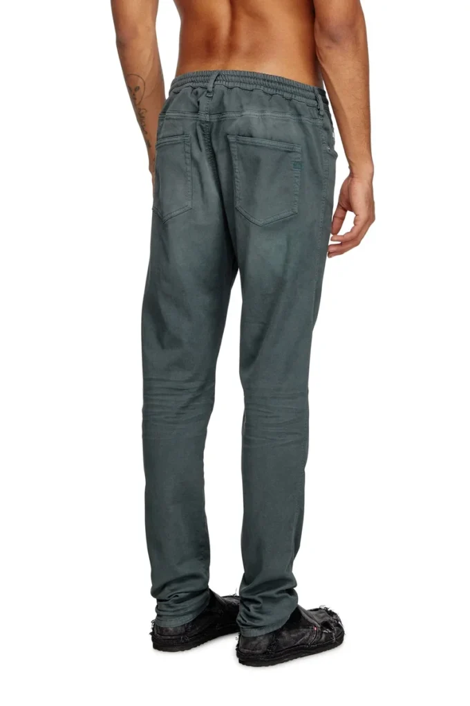 Slim 2062 D-Strukt JoggJeans® 0670m Finden Sie die nächstgelegene Filiale