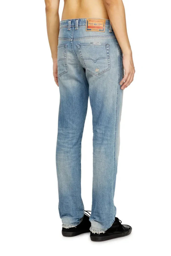 Slim Jeans 1993 d-vyl 09n34 Nächstgelegenes Geschäft finden