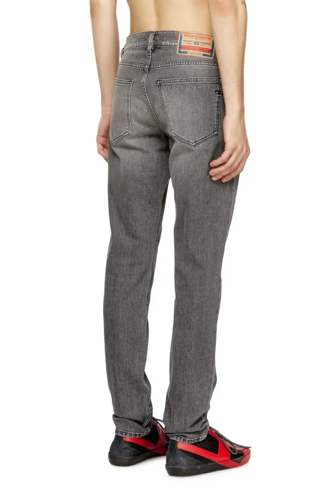 Slim Jeans 2019 d-strukt 09m30 Nächstgelegenes Geschäft finden