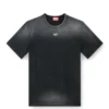 t-adjust-t1 Verblasstes T-Shirt mit ausgeschnittenem ovalem D