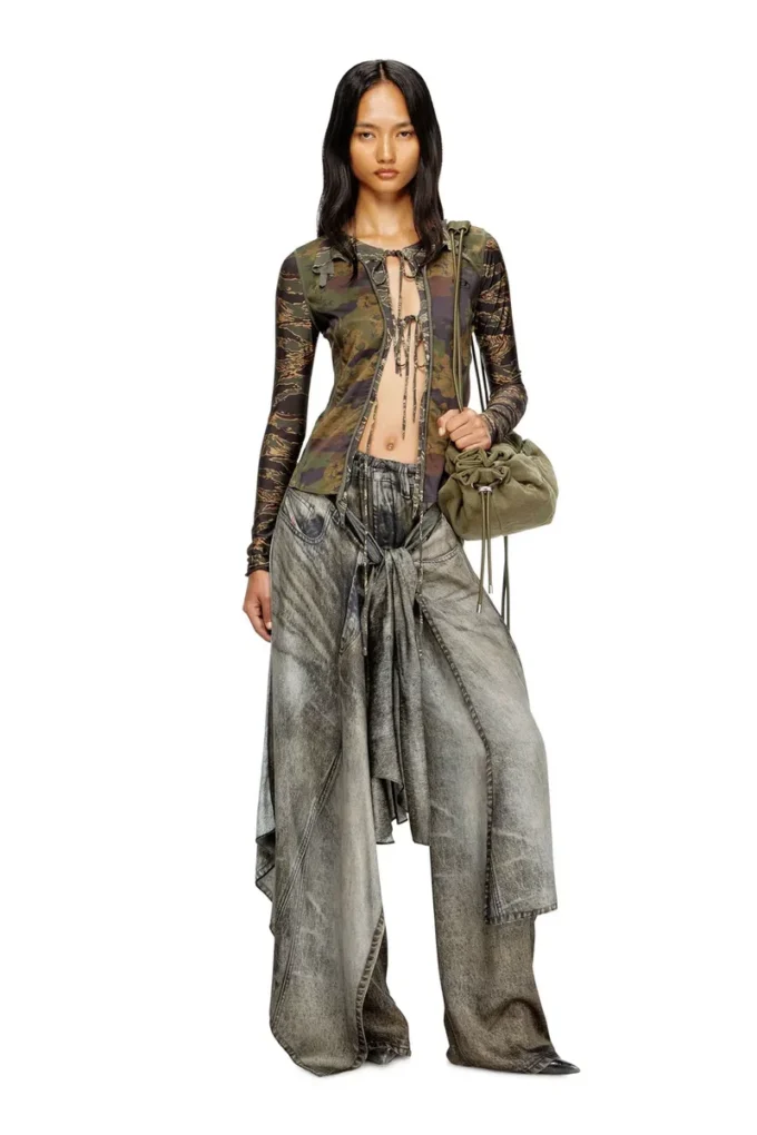 t-afry Strickjacke mit gemischten Camouflage-Prints