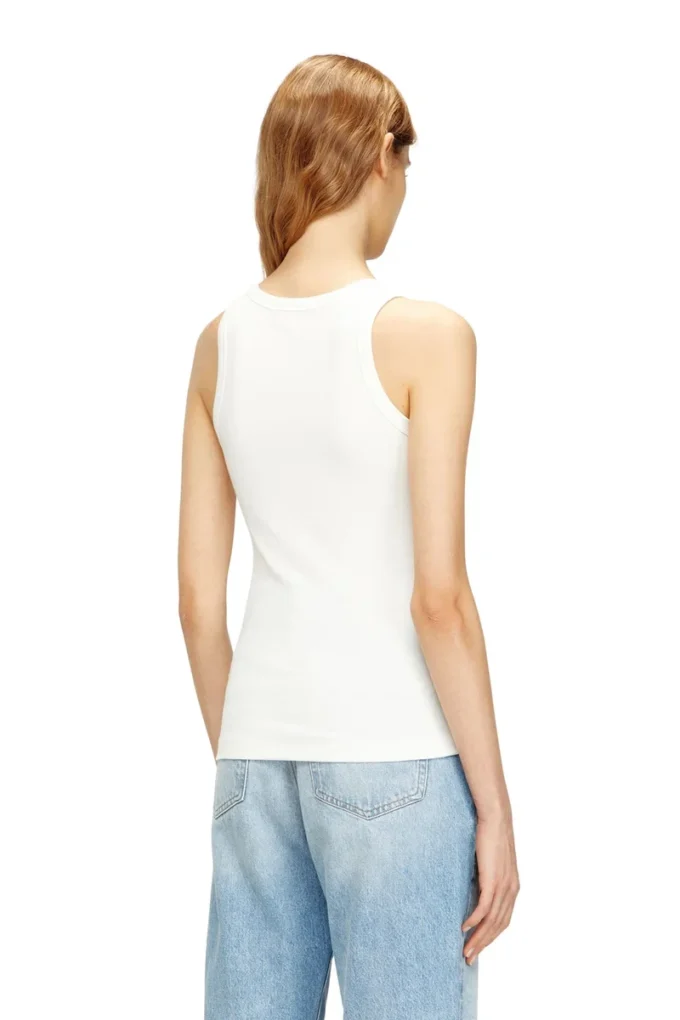 t-anki-od Schlank geschnittenes, geripptes Tanktop mit metallischem Oval D