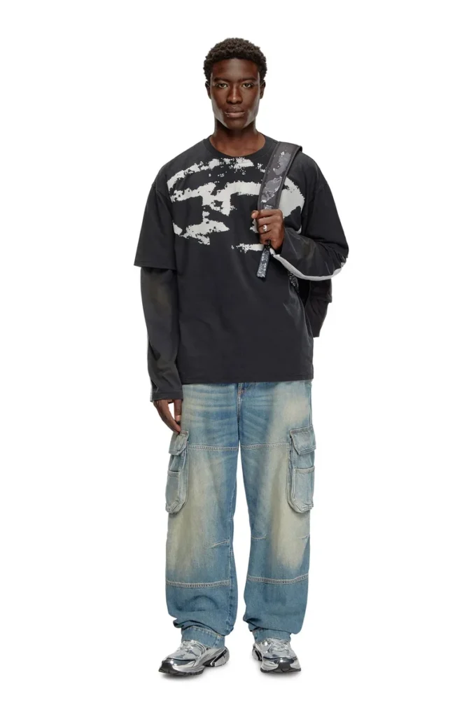 t-boxt-n14 T-Shirt mit Distressed-Flock-Logo