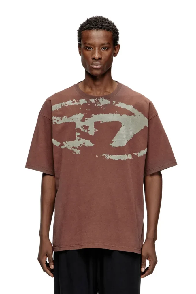 t-boxt-n14 T-Shirt mit Distressed-Flock-Logo