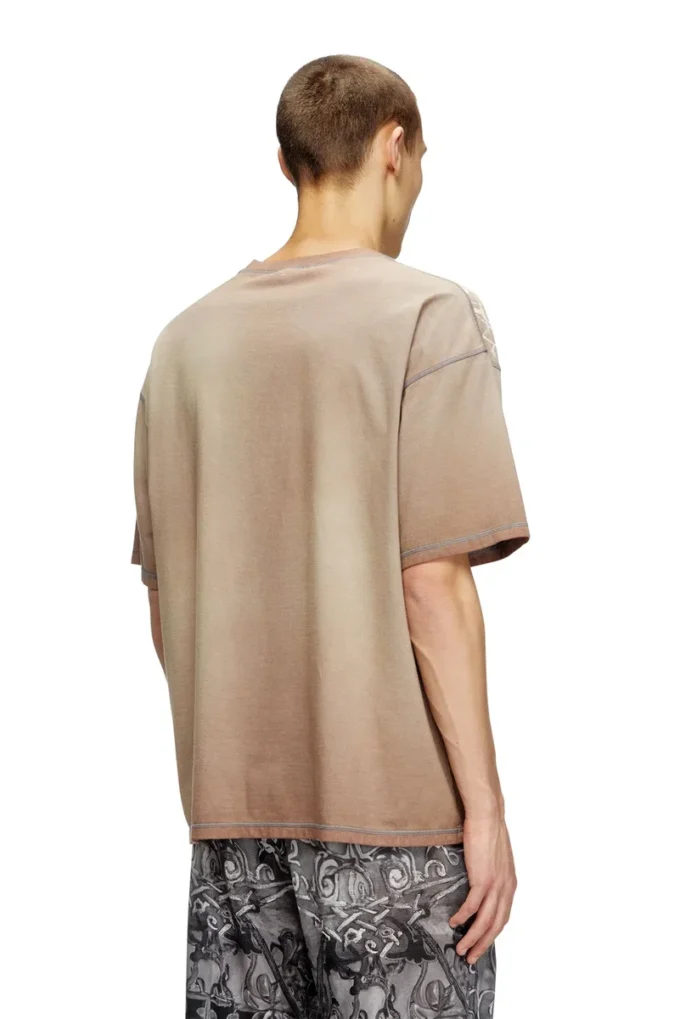 t-boxt-t13 T-Shirt mit tonalem mittelalterlichem Aufdruck t-boxt-t13 T-Shirt mit tonalem mittelalterlichem Aufdruck
