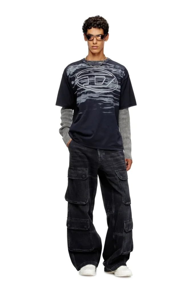 t-boxt-t5 Baumwoll-T-Shirt mit ovalem D-Print