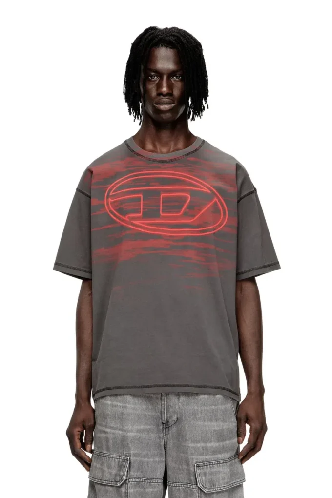 t-boxt-t5 Baumwoll-T-Shirt mit ovalem D-Print