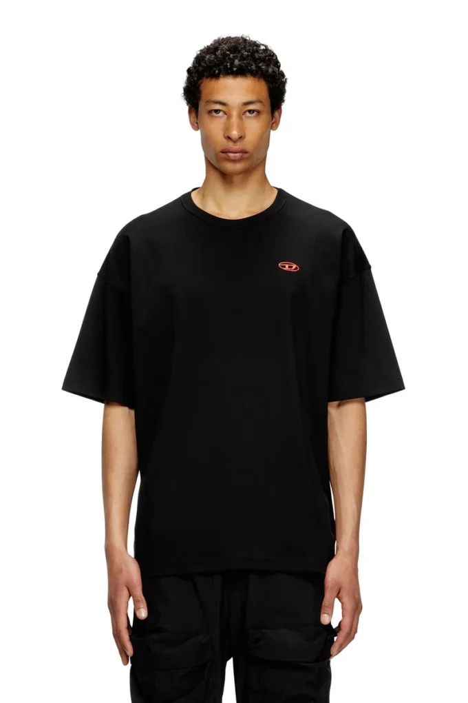 t-boxt-t6 T-Shirt mit rotem Oval D t-boxt-t6 T-Shirt mit rotem Oval D