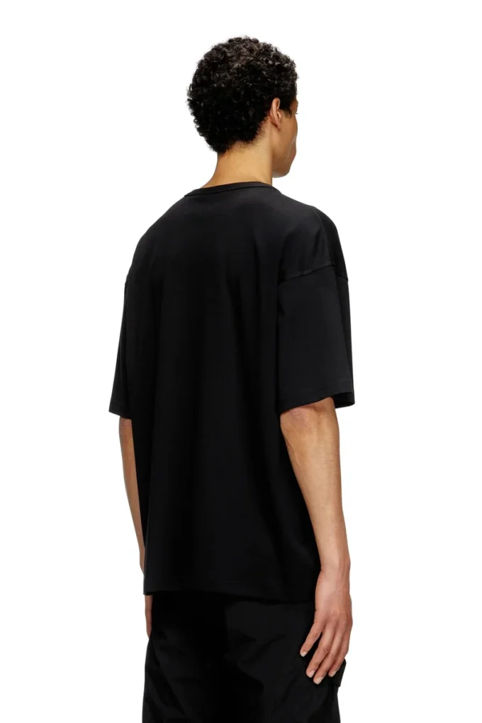 t-boxt-t6 T-Shirt mit rotem Oval D t-boxt-t6 T-Shirt mit rotem Oval D