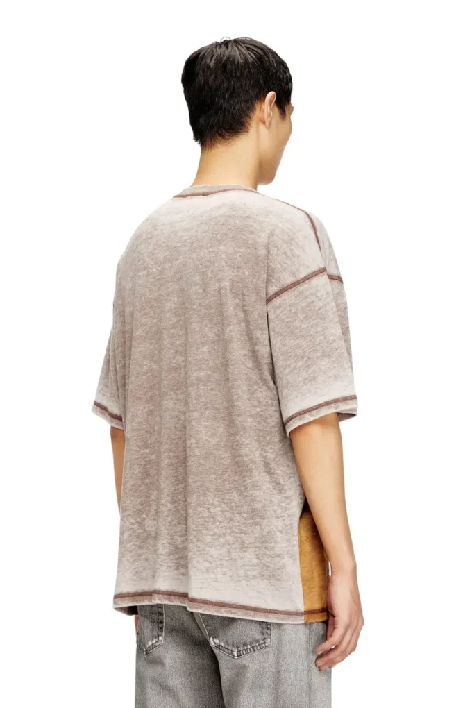 t-boxt-v12 Lockeres T-Shirt mit Print und Nieten