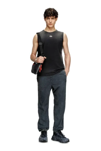t-brico-new Verblasstes Tanktop mit ausgeschnittenem ovalen D