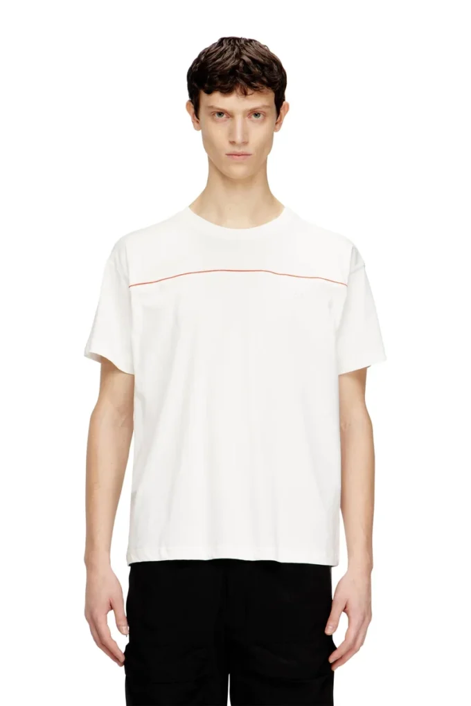 t-norm-piping T-Shirt mit kontrastfarbener Paspelierung