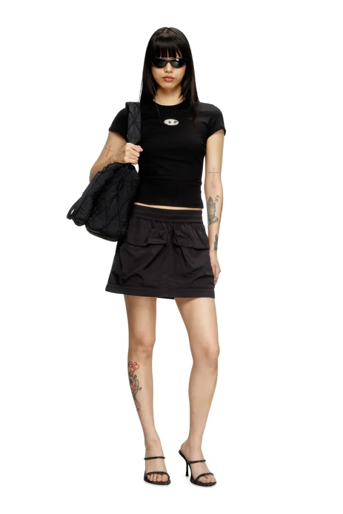 t-uncutie-long-od-q1 Slim Fit T-Shirt mit Cut-Out Oval D