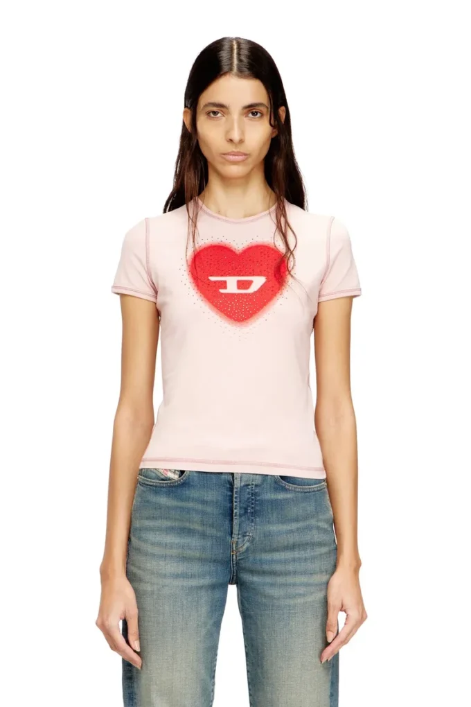 t-uncuties-long-s5 Schmal geschnittenes T-Shirt mit Herzprint und Nieten t-uncuties-long-s5 Schmal geschnittenes T-Shirt mit Herzprint und Nieten