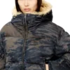 w-aves-fur Pufferjacke mit Kapuze aus Denim in Dirt-Effekt-Camouflage w-aves-fur Pufferjacke mit Kapuze aus Denim in Dirt-Effekt-Camouflage