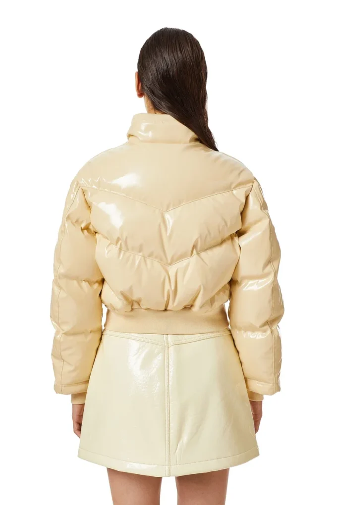 w-crema Gesteppte Bomberjacke aus Vinyl w-crema Gesteppte Bomberjacke aus Vinyl