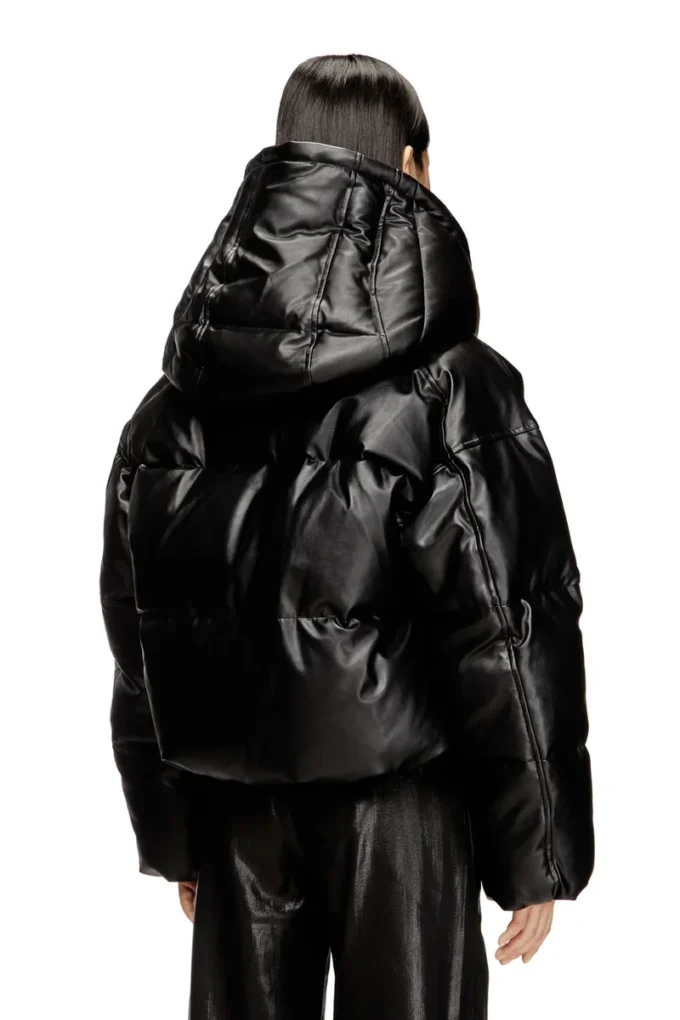 w-illey Kapuzen-Steppjacke aus beschichtetem Stoff
