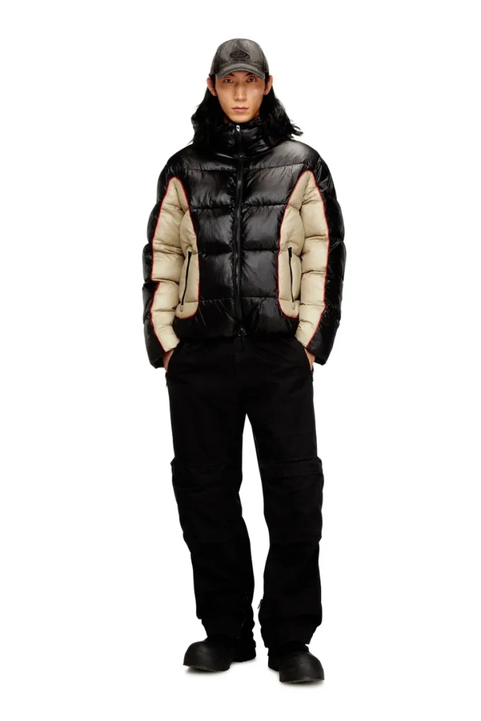 w-ostend Kapuzen-Steppjacke aus glänzendem Ripstop w-ostend Kapuzen-Steppjacke aus glänzendem Ripstop
